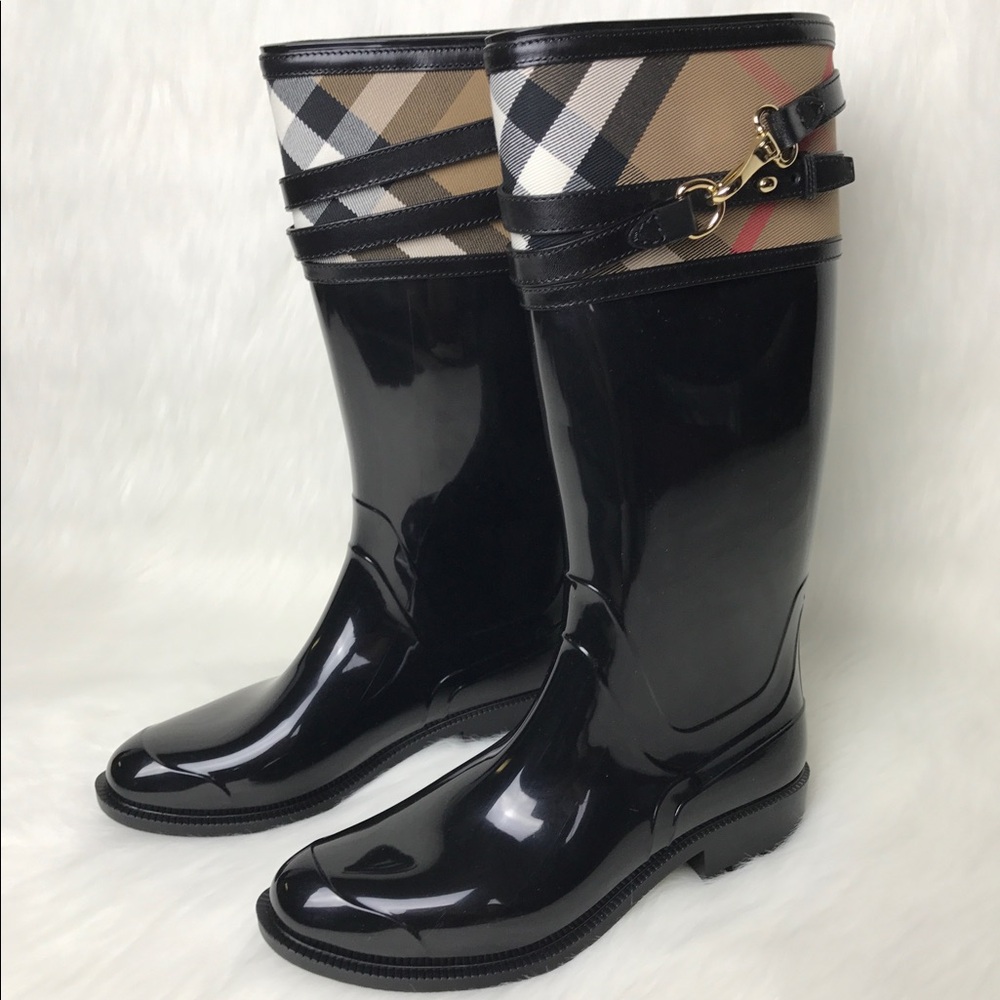 Burberry Black and Tan Winter Rain Boots